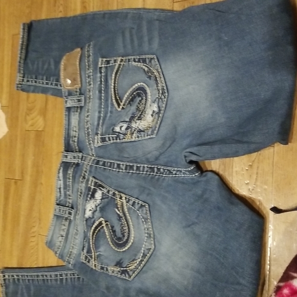 Silver Suki Mid-rise Skinny distressed Size 30/31 - Picture 4 of 9